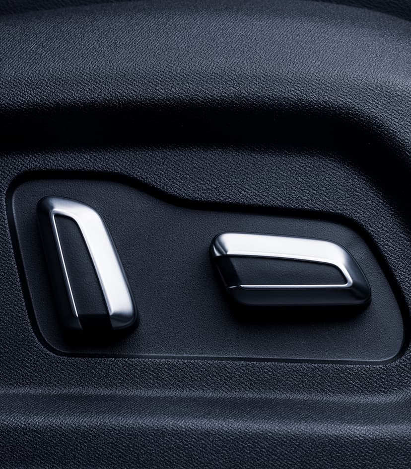 Lepas L4 adjustable front seats